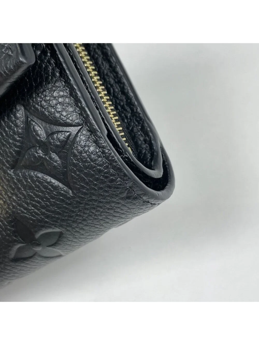 Louis Vuitton Portefeuille Metis Compact Monogram Empreinte Noir Wallet